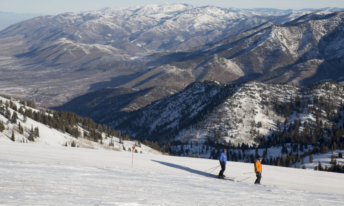 Powder Mountain avalanche buries ski patrol employee, sends him to